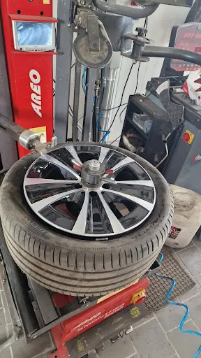 Wulkanizacja, osobowe, ciężarowe, serwis mobilny tir DAN